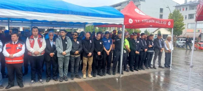 Şehit polis memuru Batuhan Sarıyalçınkaya’nın Giresun Şebinkarahisar’da düzenlenen cenaze töreninden görüntü
