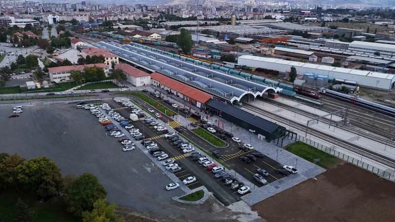 Sivas’ta yeni Yüksek Hızlı Tren gar binasının açılış töreninden görüntü