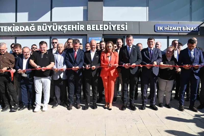 Tekirdağ Büyükşehir Belediyesi tarafından Ergene ilçesinde açılan TEK Market ve Ek Hizmet Binası