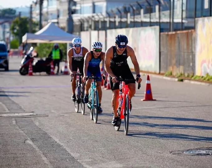 TSK Spor Gücü Triatlon Takımı Mudanya Triatlonu Türkiye Kupası Finali'nde yarışırken