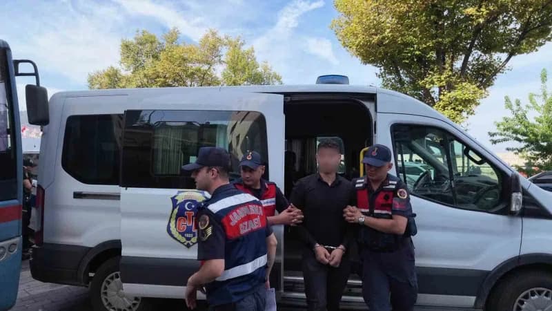 Zonguldak 2. Ağır Ceza Mahkemesi binası önünde duruşma günü