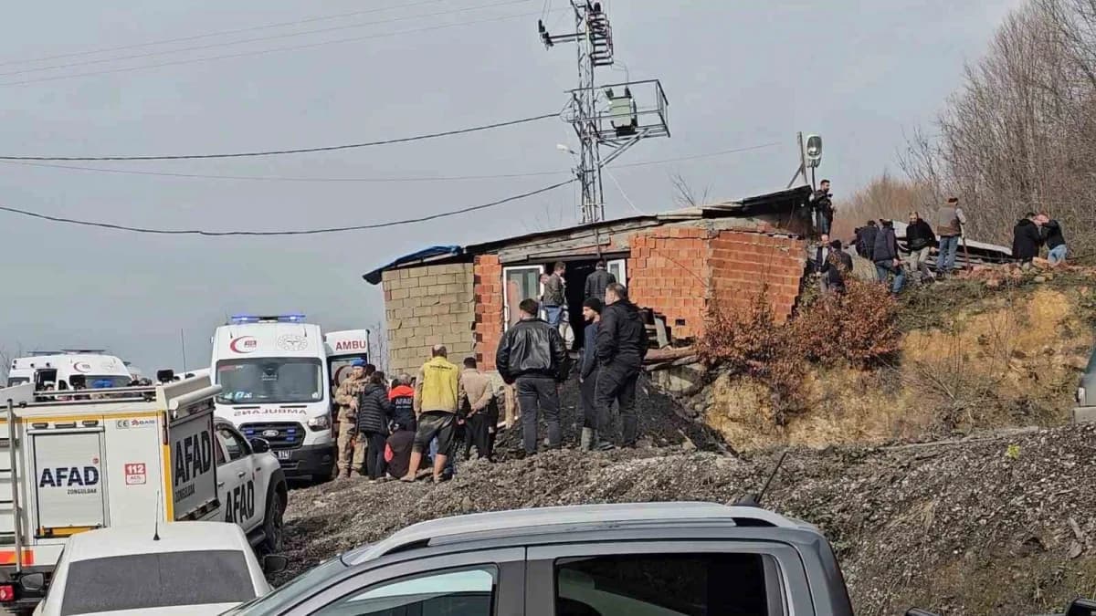 Zonguldak'ta maden ocağında meydana gelen göçük sonrası duruşma salonunda yargılanan sanıklar