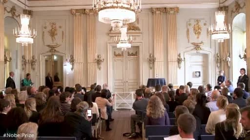 2026 Nobel Edebiyat Ödülü sahibi Kanadalı yazar Anne Carson basın toplantısında açıklanıyor
