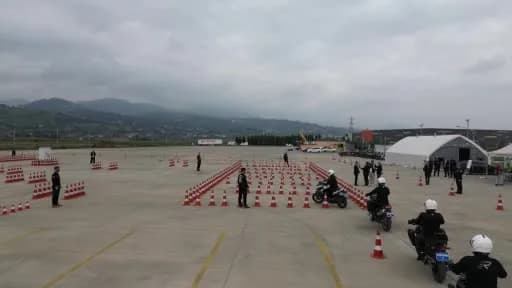 90 saniyede hazırlanıp 3 dakikada vakanın yanında oluyorlar