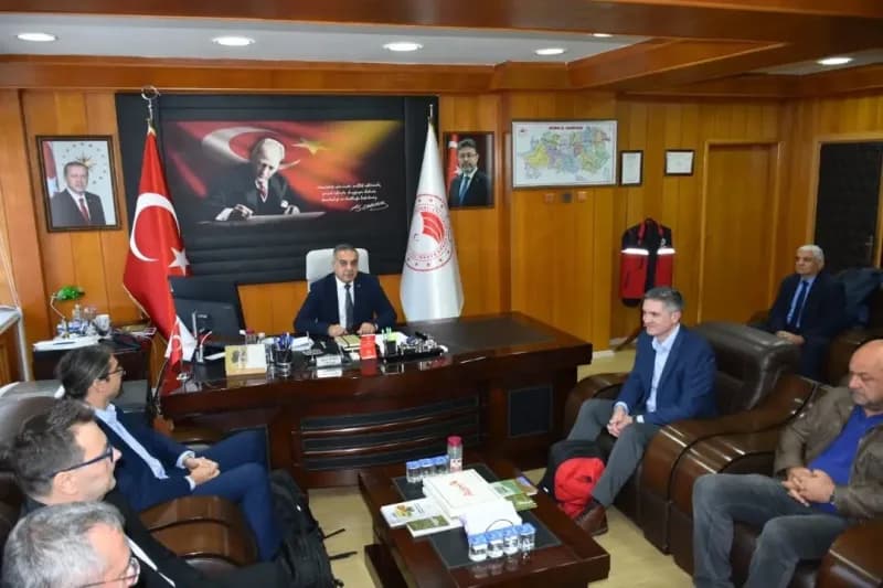 AB Misyon Heyeti üyeleri Aydın İl Tarım ve Orman Müdürlüğünde hayvansal ürün denetimlerini inceliyor