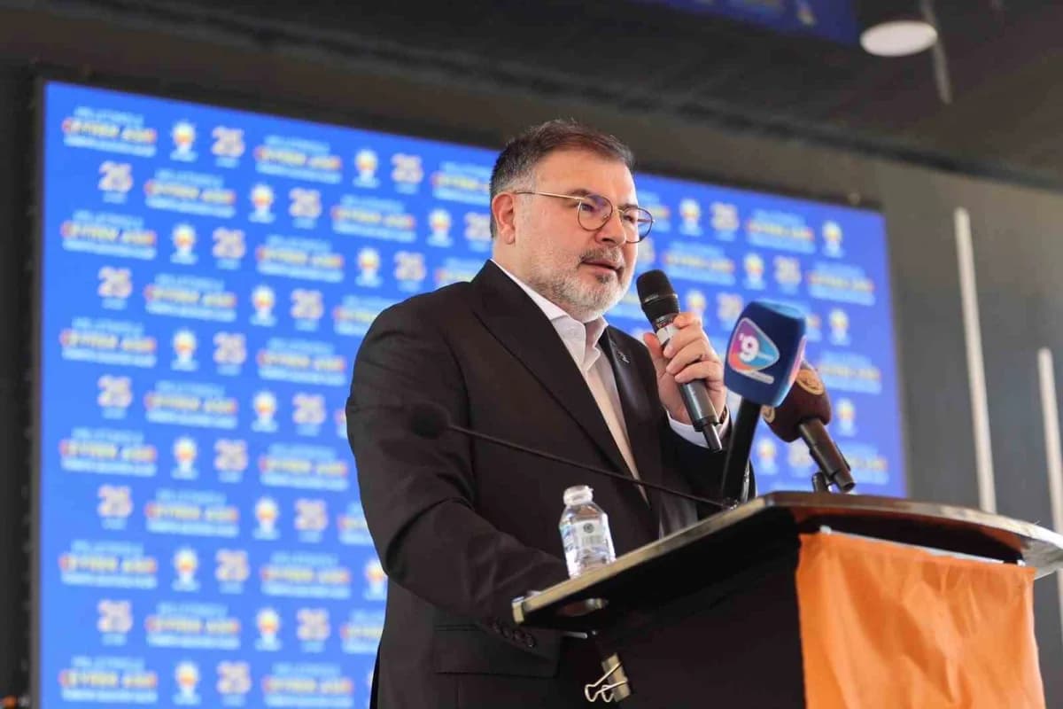 Bilal Saygılı, Ödemiş İlçe Danışma Meclisi Toplantısı’nda konuşma yaparken