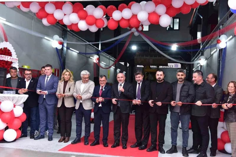 Altıeylül Belediyesi Araç Bakım ve Onarım Hizmet Binası açılış töreninden görüntü