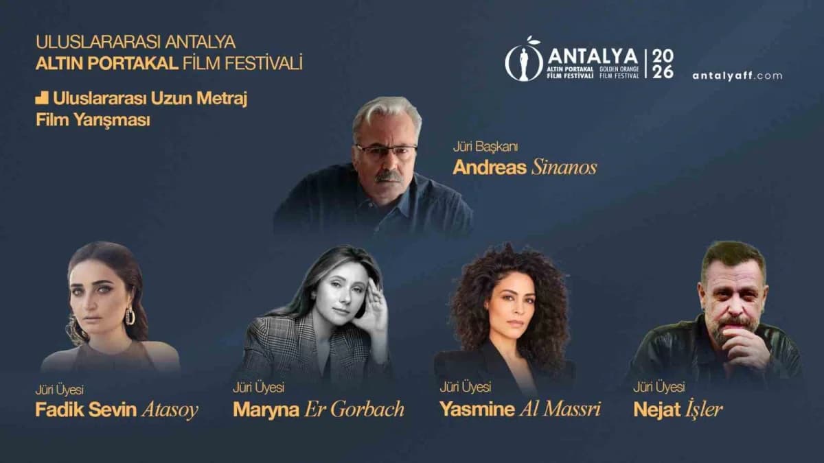 63. Uluslararası Antalya Altın Portakal Film Festivali Uluslararası Uzun Metraj Film Yarışması jüri üyeleri toplu fotoğr