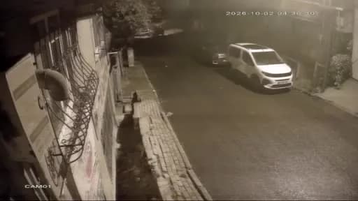 Avcılar’da cam atölyesine giren hırsızın çaldığı altın ve testere makinesi