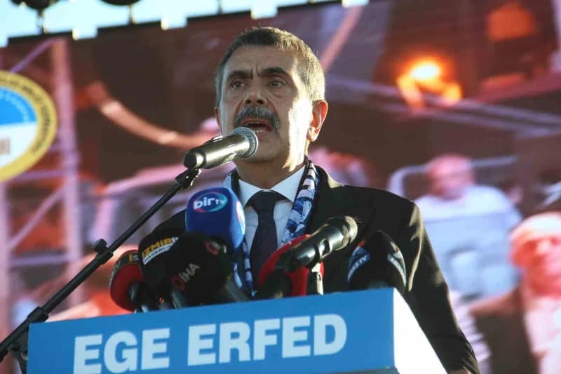 Milli Eğitim Bakanı Yusuf Tekin, Erzurum Tanıtım Günleri açılışında konuşma yaparken