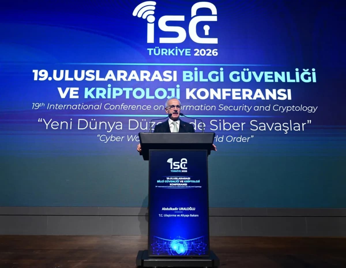 Bakan Uraloğlu: "Veriyi kendi topraklarımızda tutmak, siber bağımsızlığımızın ve teknolojik egemenliğimizin en
