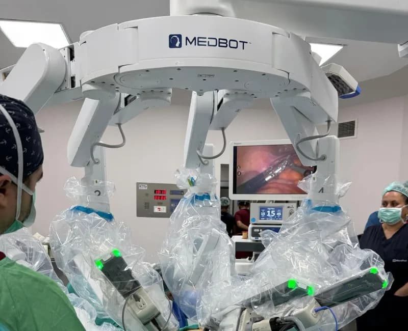 BAÜN Hastanesinde ilk robotik cerrahi ameliyatı başarıyla yapıldı