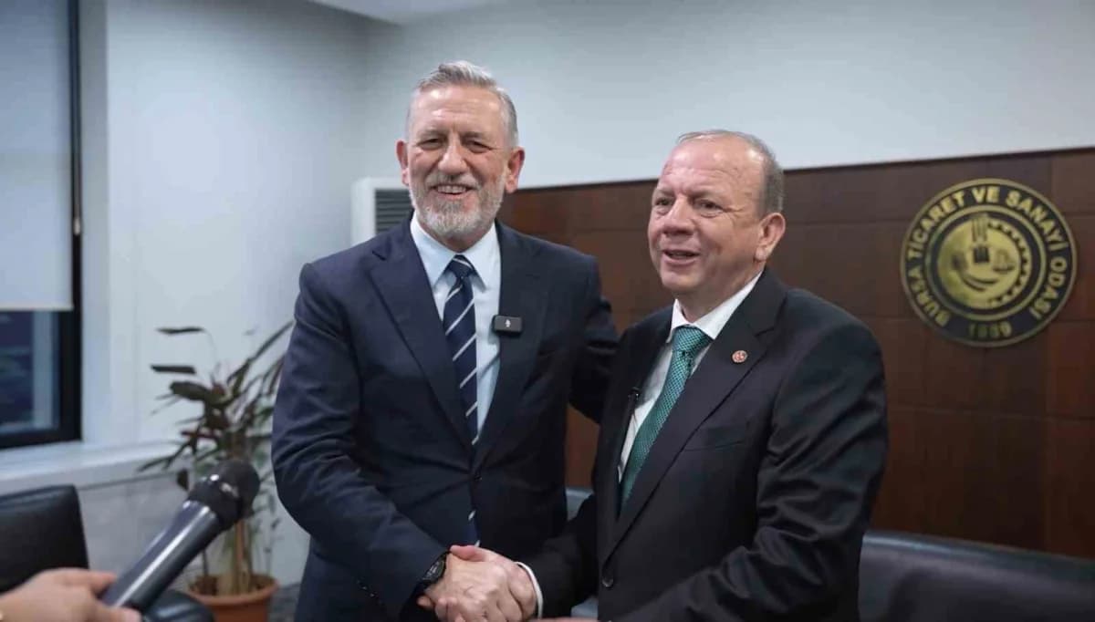 Bursa Ticaret ve Sanayi Odası yeni başkanı Özer Matlı ve eski başkan İbrahim Burkay bir arada