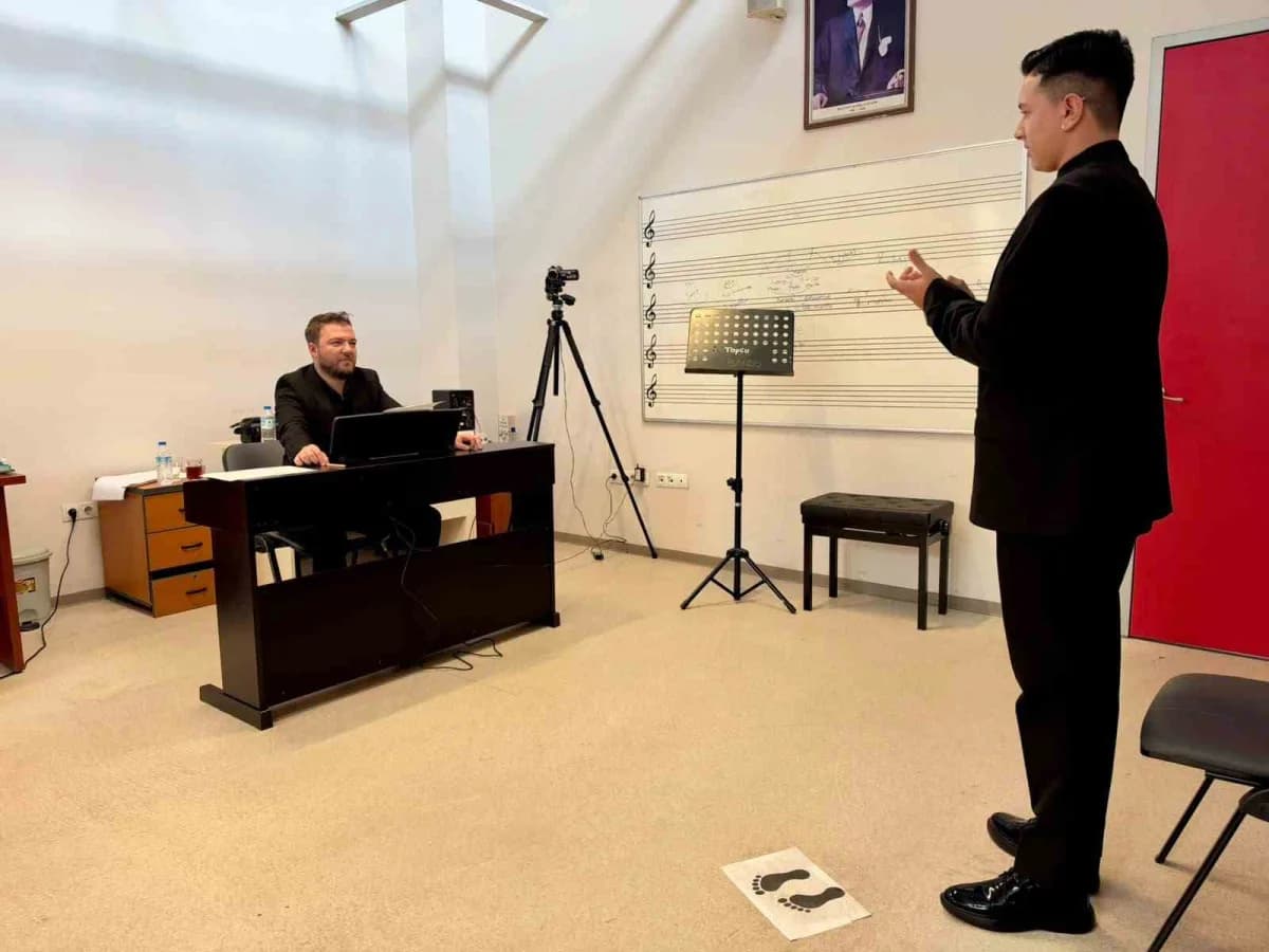 Bursa Kültür Sanat ve Gelişim Akademisi Müzik Bölümü yetenek sınavlarından bir kare