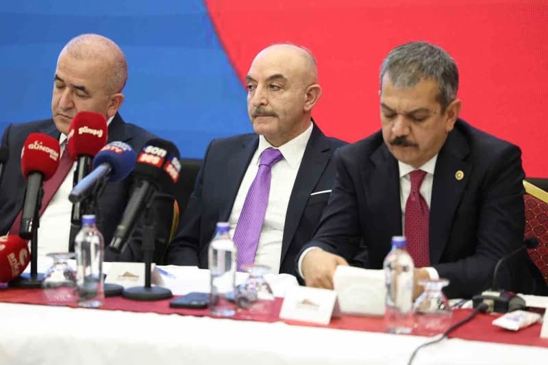 Cumhurbaşkanı Danışmanı Oğan: "Terörsüz Türkiye, PKK/KCK terör örgütünün silahsızlandırılması ve devletle, mil