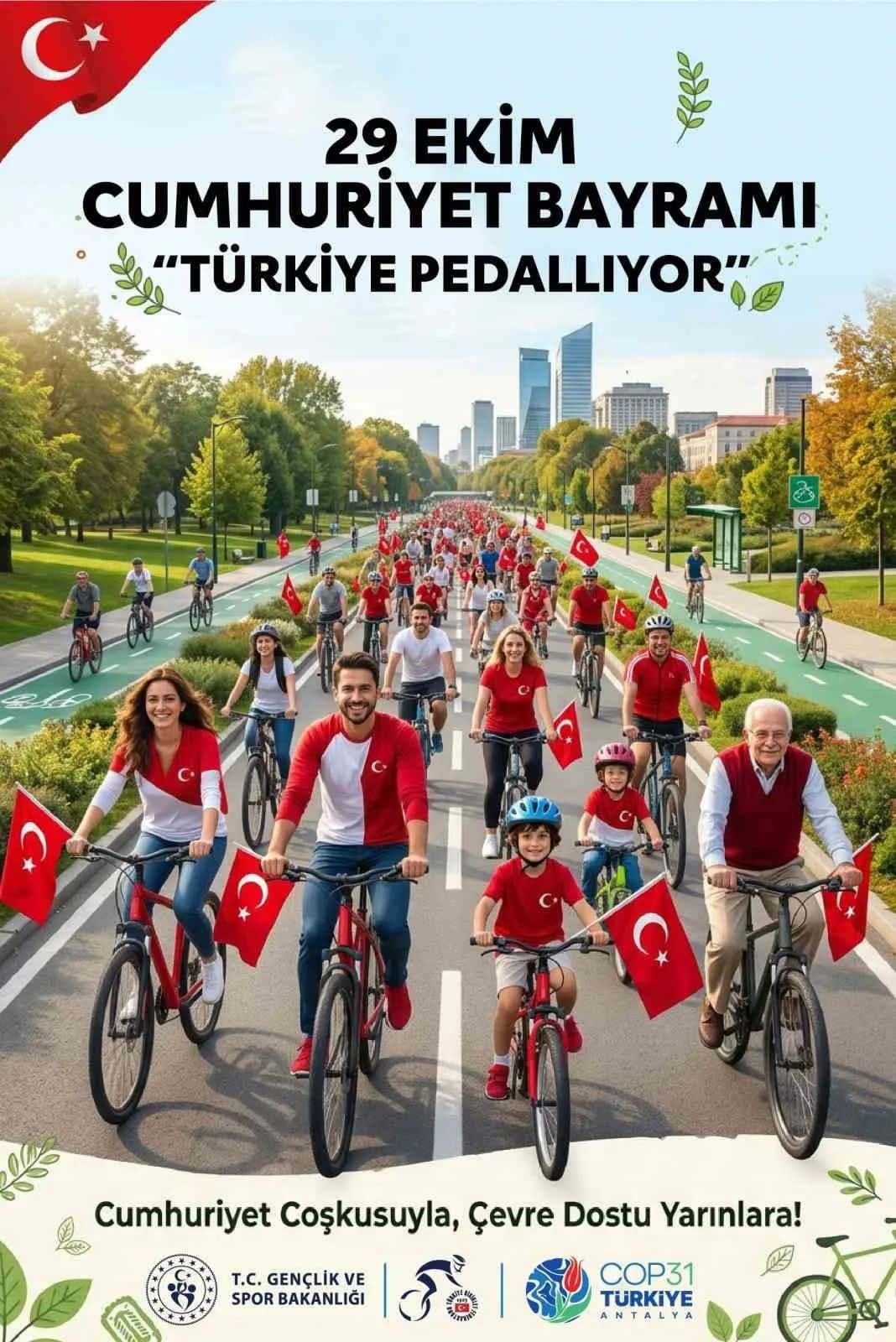 Cumhuriyetin 103. yılında 81 ilde iklim farkındalığı için düzenlenen Türkiye Pedallıyor bisiklet