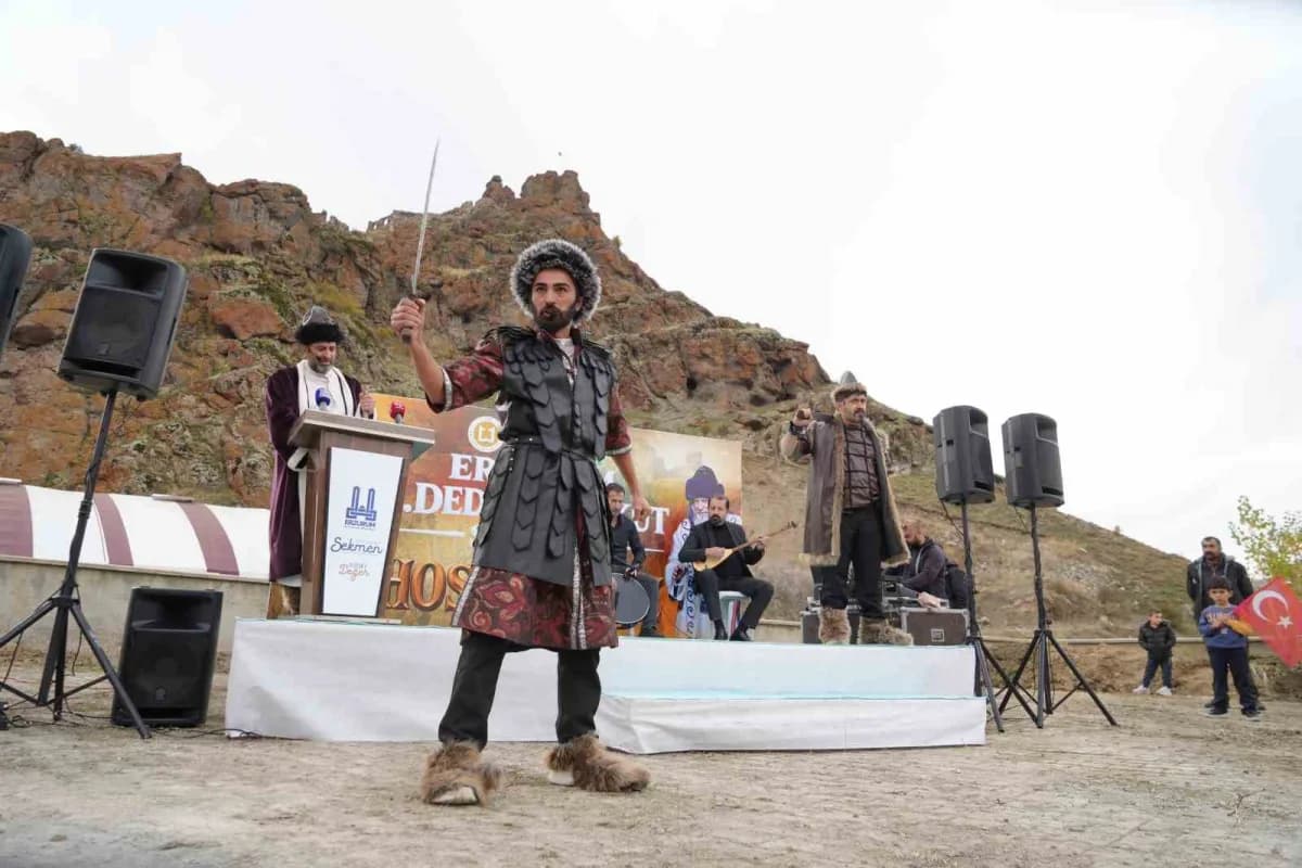 Erzurum Avnik Kalesi eteklerinde düzenlenen I. Dedem Korkut Şenliği etkinliğinden kalabalık katılımc