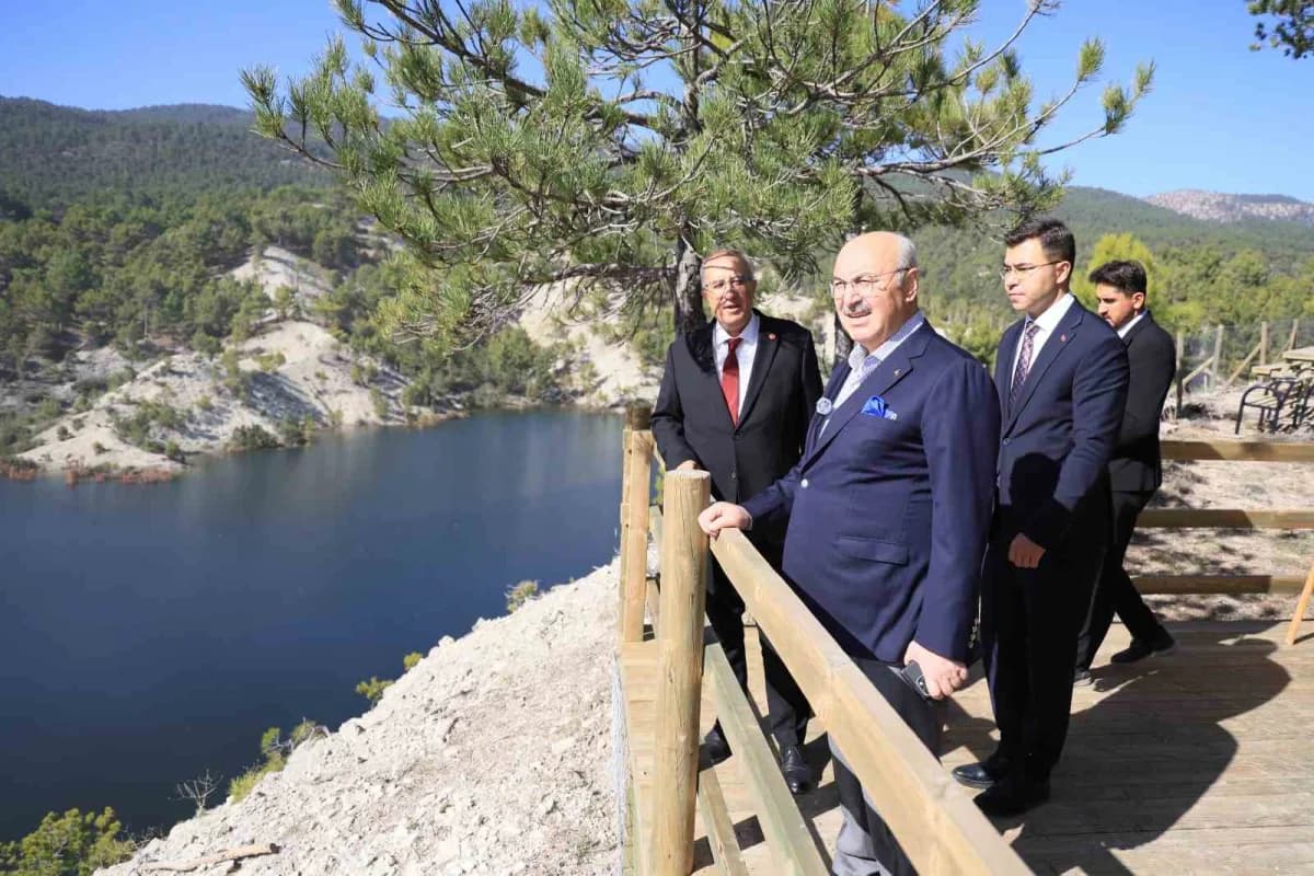 Denizli Valisi Yavuz Selim Köşger Çameli ilçesinde yatırımları ve üretim tesislerini inceliyor