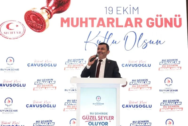 Denizli Büyükşehir Belediyesi muhtarlar ve eşleriyle birlik yemeğinde bir arada