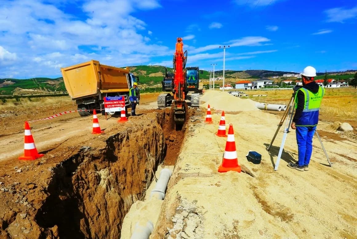 Denizli DESKİ tarafından Çivril Akpınar ve Şehitler mahallelerinde yapılan yeni kanalizasyon altyapısı çalışmaları
