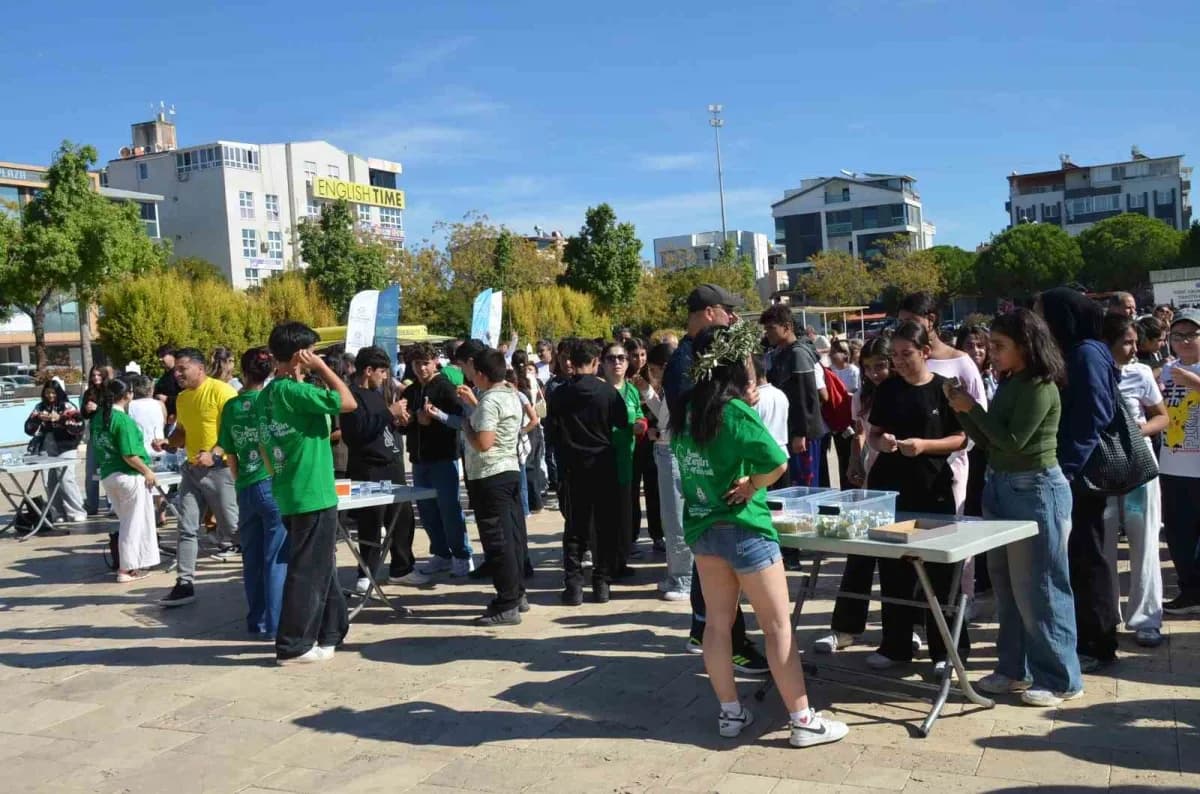 Didim Zeytin Festivali açılış korteji ve Apollon Tapınağı çevresinde gerçekleşen etkinlikler