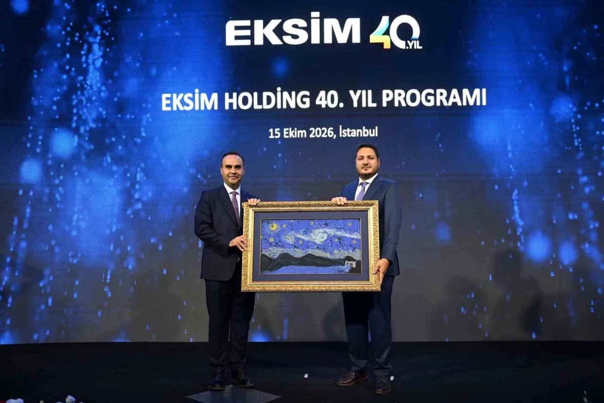 Eksim Holding 40. yıl özel davetinde sanat sergisi ve ebru performansı