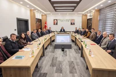 Erzincan’da 2026 yılında yapılan asfalt ve yol bakım çalışmaları kapsamında iş makineleri çalışma yapıyor