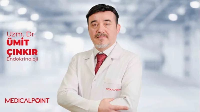 Medical Point Gaziantep Hastanesi Endokrinoloji Uzmanı Uzm. Dr. Ümit Çınkır açıklama yaparken