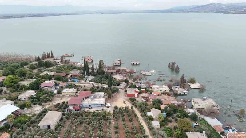 Hatay Reyhanlı Barajı sular altında kalan köyler ve balık tutan vatandaşlar