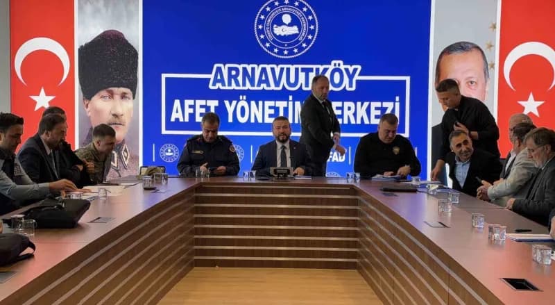 İstanbul’da 7,5 büyüklüğünde deprem senaryosu: Kriz masaları kuruldu, ilçeler alarma geçti