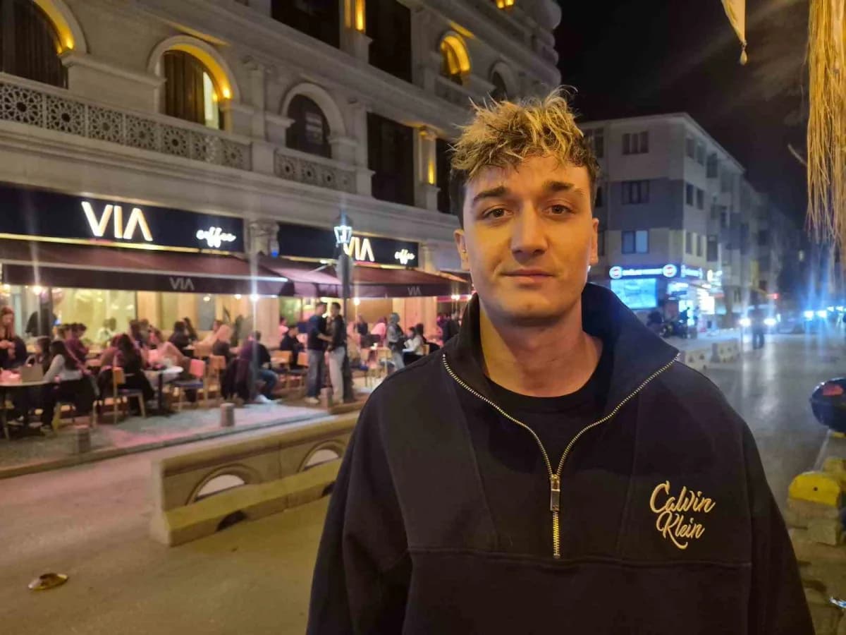 Eskişehir Kafeler Caddesi'nde trafik ve gürültü kargaşası yaşanıyor, esnaf ve vatandaşlar şikayetçi