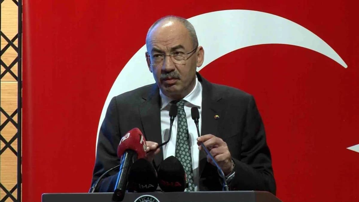 Kayseri Ticaret Odası yeni dönem meclis toplantısında Oda Andı okunuyor
