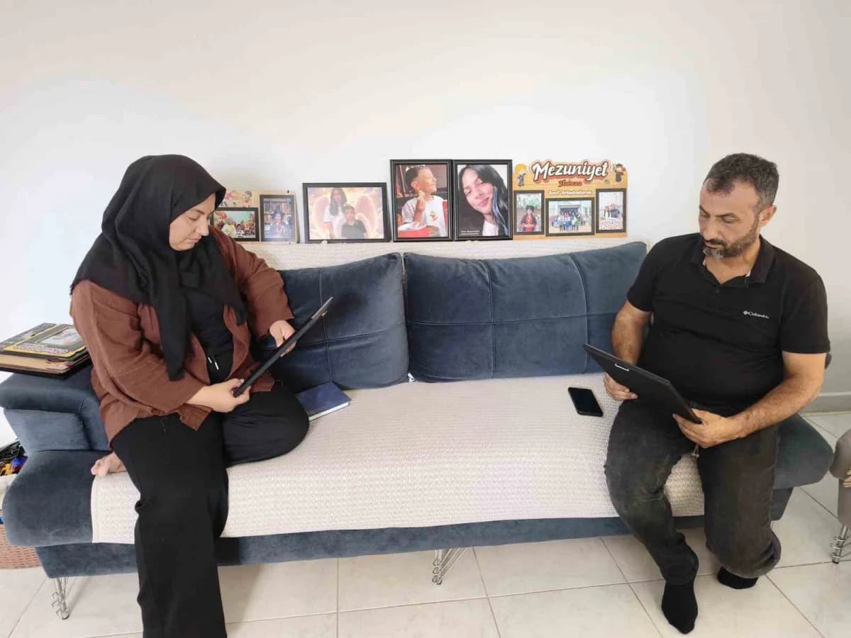 Kıbrıs dönüşü batan gemide 2 evladı kaybolan anne Ayten Biçer acı içinde konuşuyor