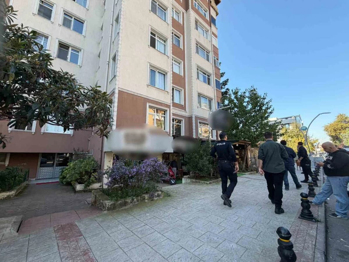Kocaeli İzmit'te eski eşinin silahlı saldırısına uğrayan kadın hayatını kaybetti