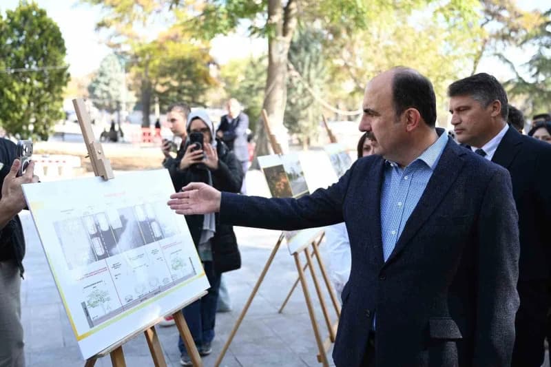 Konya Mevlana Caddesi çevre düzenleme ve aydınlatma çalışmaları sırasında Başkan Uğur İbrahim Altay