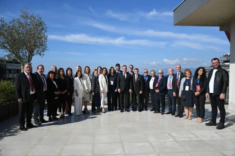 Kuşadası’nda Cumhuriyet Bayramı kutlamalarında kardeş şehir heyetleri ve Belediye Başkan Vekili