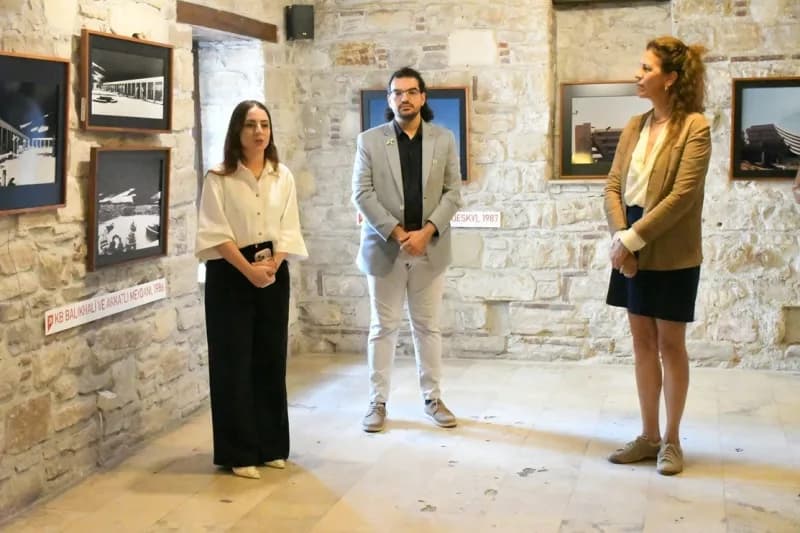 Kuşadası Modern sergisinde Mimar Nafi Çil’in özgün mimari çizimleri ve fotoğrafları sergileniyor