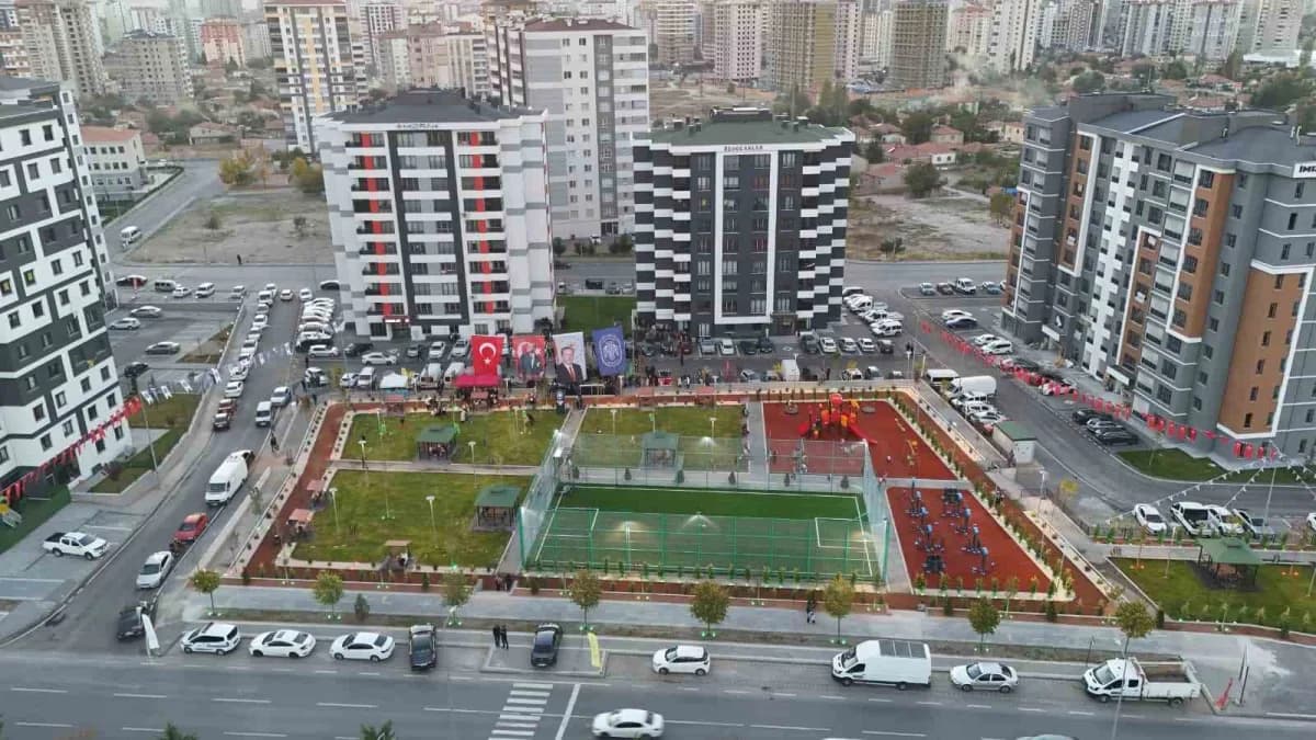 Melikgazi Belediyesi tarafından açılan Fırat Yılmaz Çakıroğlu Parkı ve açılış töreni