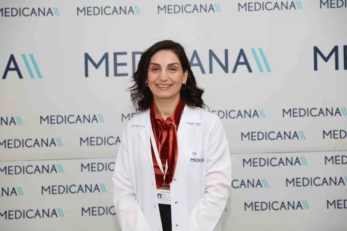 Medicana Sağlık Grubu Radyoloji Uzmanı Uzm. Dr. Nesrin Atcı meme kanseri görüntüleme yöntemleri hakkında bilgi verirken