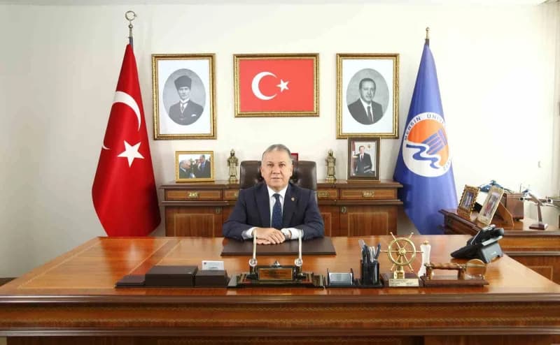 Mersin Üniversitesi Hastanesi binası ve sağlık hizmetleri