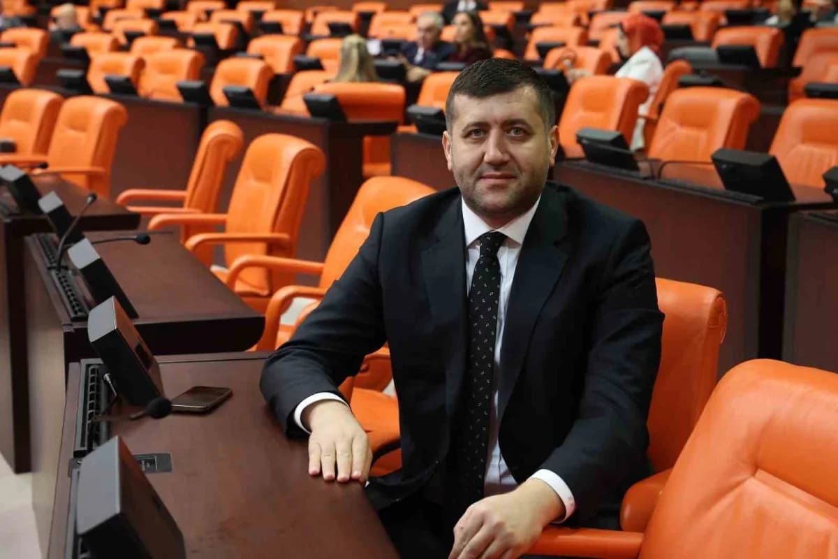 MHP Kayseri Milletvekili Baki Ersoy TBMM’de konuşma yaparken