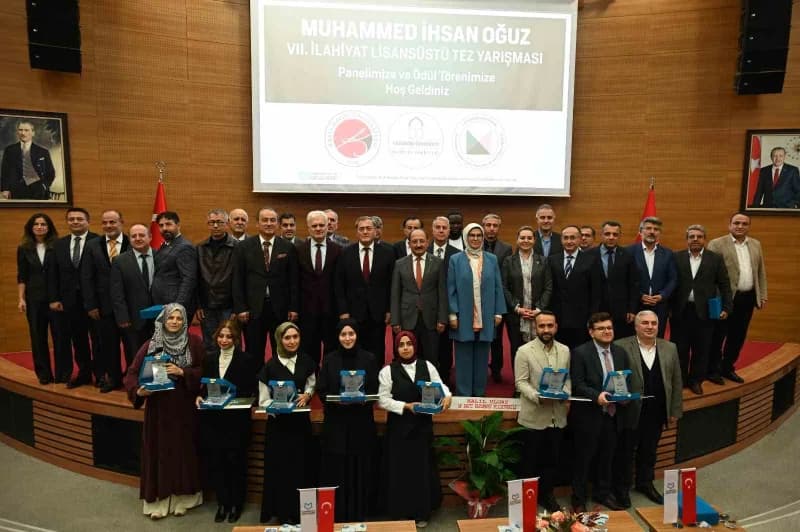 Muhammed İhsan Oğuz 7. İlahiyat Lisansüstü Tez Yarışması’nda ödüller sahiplerini buldu