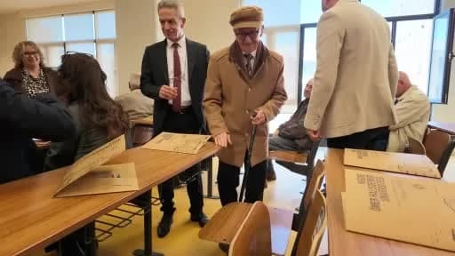Niğde Ömer Halisdemir Üniversitesi'nde 60 yaş üstü öğrencilerin katıldığı 60+ Tazelenme Üniversitesi ilk ders anı