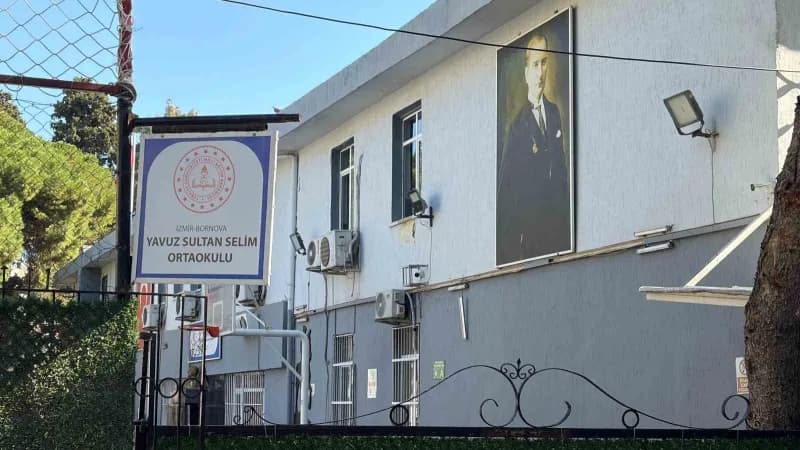 İzmir Bornova'da ortaokul öğretmeni Y.H.'nin kadın velilere sözlü taciz iddiasıyla suçlandığı okulun dış görünümü
