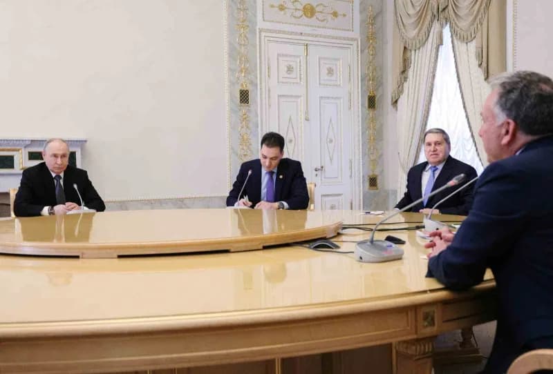 Putin: "Rusya, 10 Kasım civarında ABD ve Ukrayna ile üçlü görüşmelere hazır"