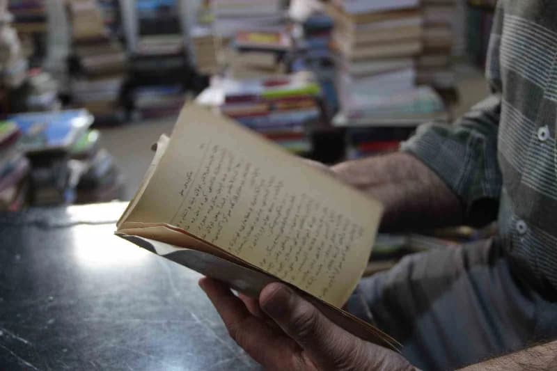 Rus yazar Petrov’un "İdealist Öğretmen" kitabının Osmanlıca baskısı Erzurum’da bir sahafta çıktı