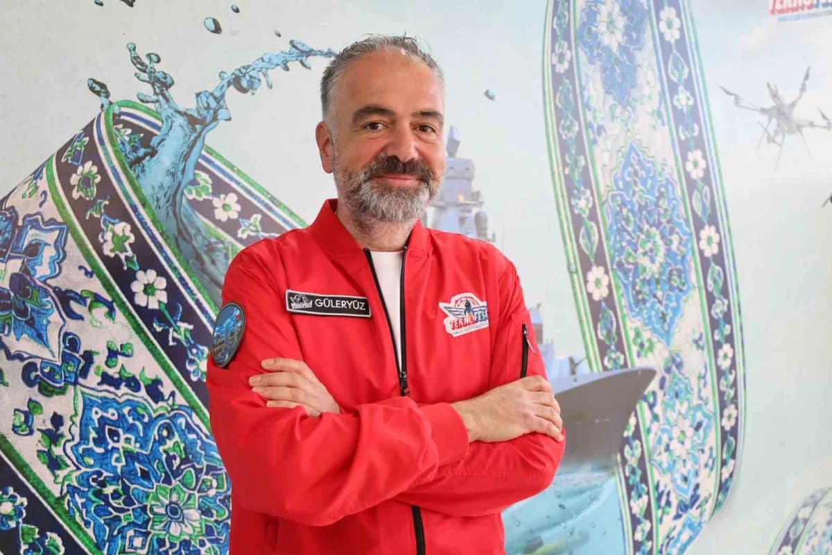 STM standında sergilenen milli savunma sanayii ürünleri ve insansız hava araçları TEKNOFEST 2026 Şanlıurfa etkinliğinde