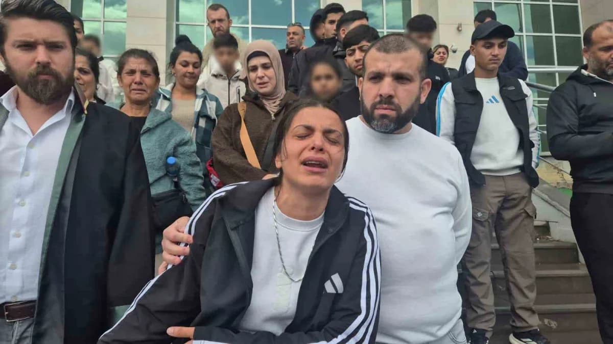 Tekirdağ'da akranı tarafından öldürülen Erkan Karadeniz davasının ilk duruşmasından görüntü