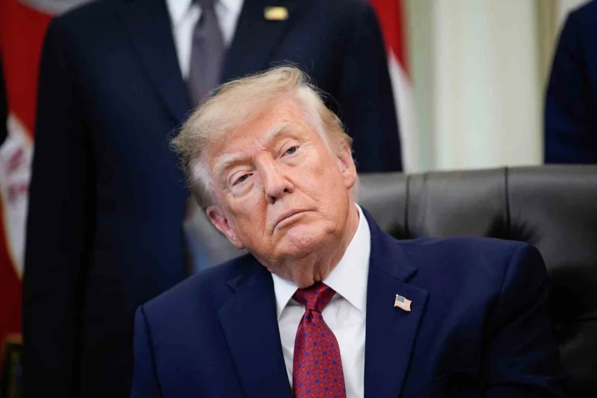 Donald Trump Beyaz Saray’da Time dergisine röportaj verirken