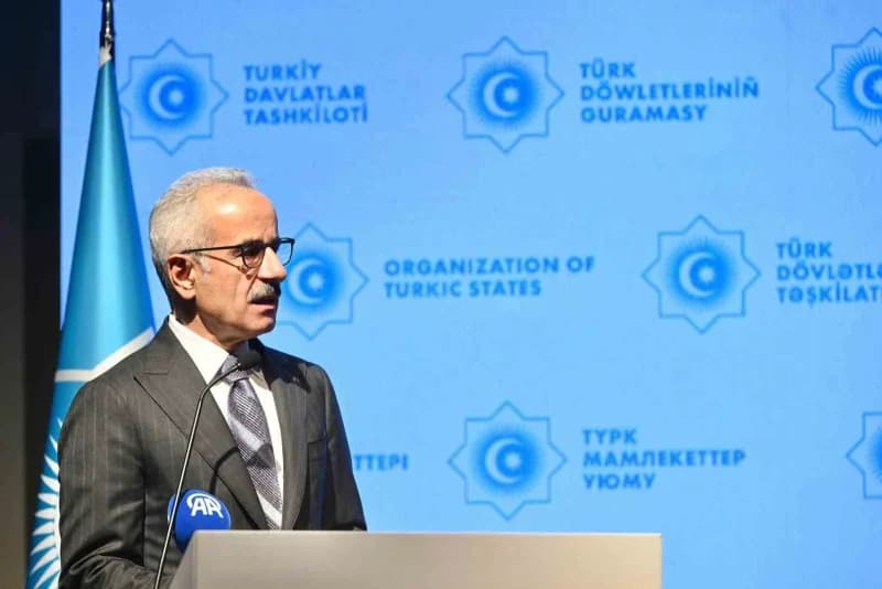 Türk Devletleri Teşkilatı İşbirliği Günü resepsiyonunda konuşma yapan Ulaştırma ve Altyapı Bakanı Abdulkadir Uraloğlu